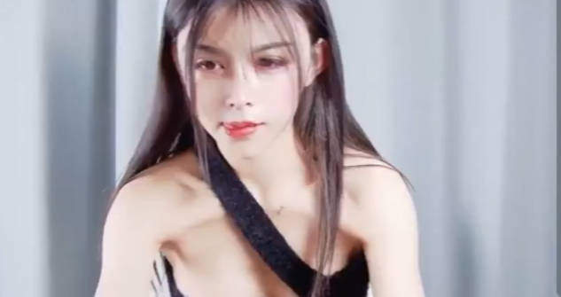 性感女神~!G奶美腿~裸舞诱惑~跳蛋喷水太骚了，喷血推荐！极品尤物