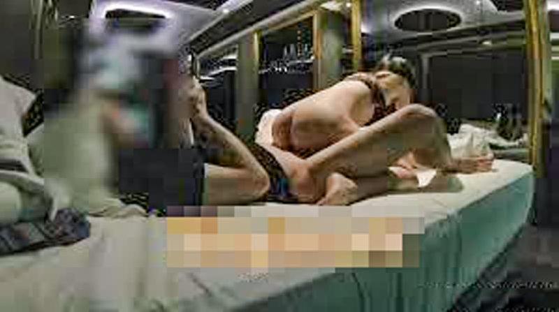 台湾炮王约会夜市大四女学生，一夜情完整版，多种角度，蜜桃臀后入骚穴