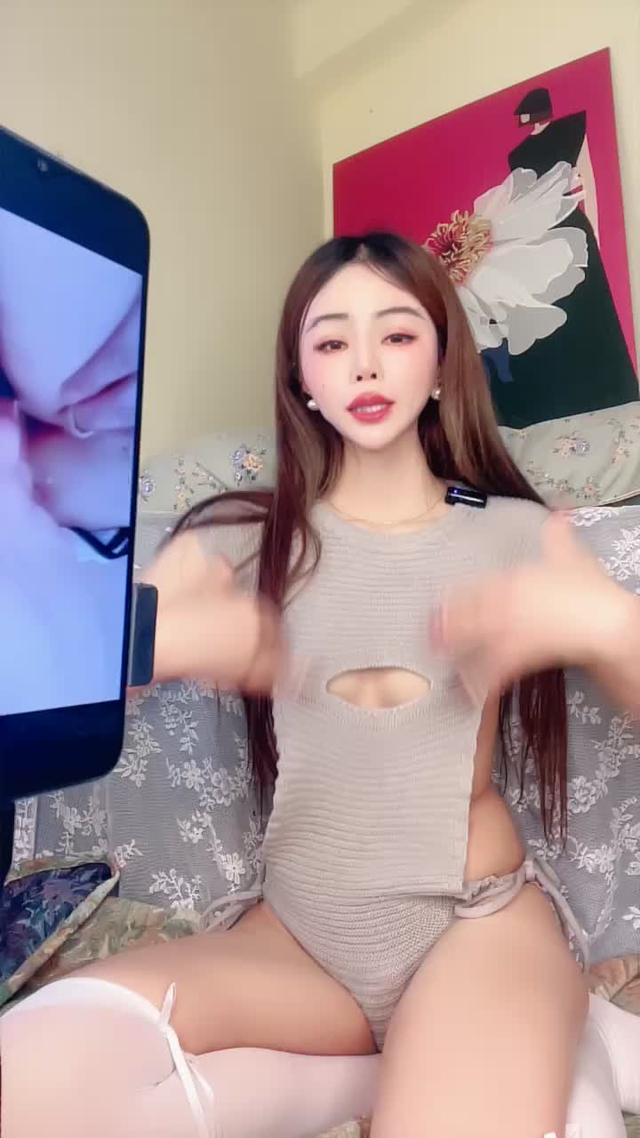 二零二五三月二十一号_小白狠狠欲1